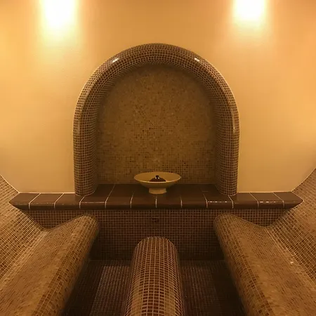 מלון Hills & בורובץ