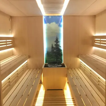 Hotel Hills & 5*