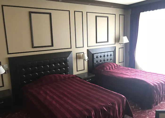 Hills & Hotel Borowec