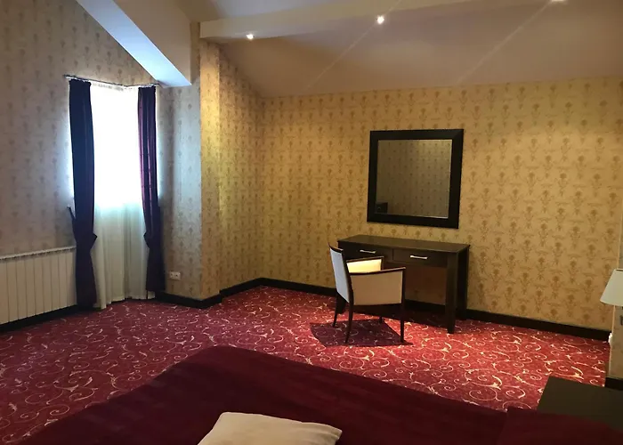 Hills & Hotel Borowec